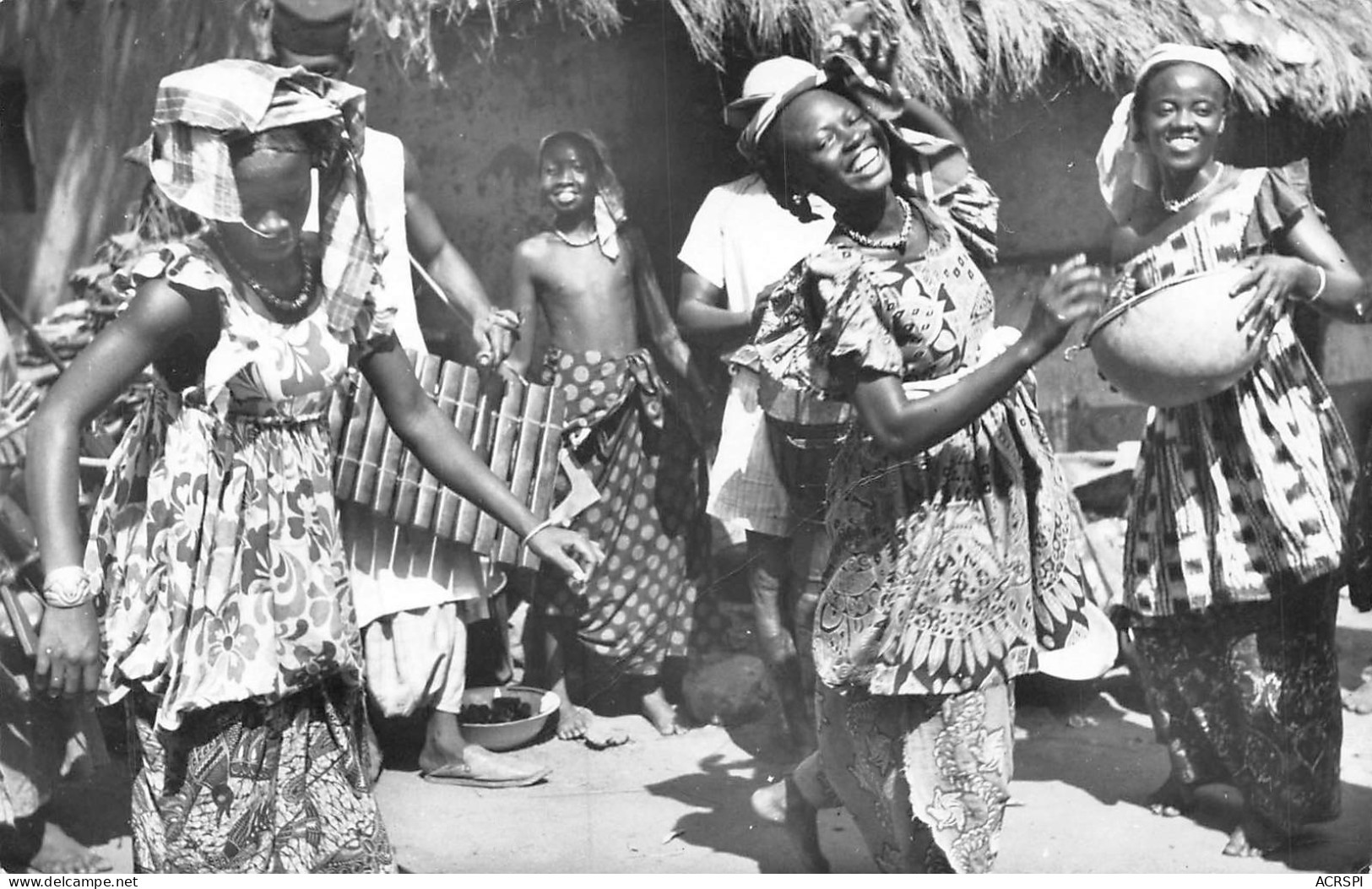 CONGO Danse Du Village  2 Scans N° 35 \ML4037 - Brazzaville