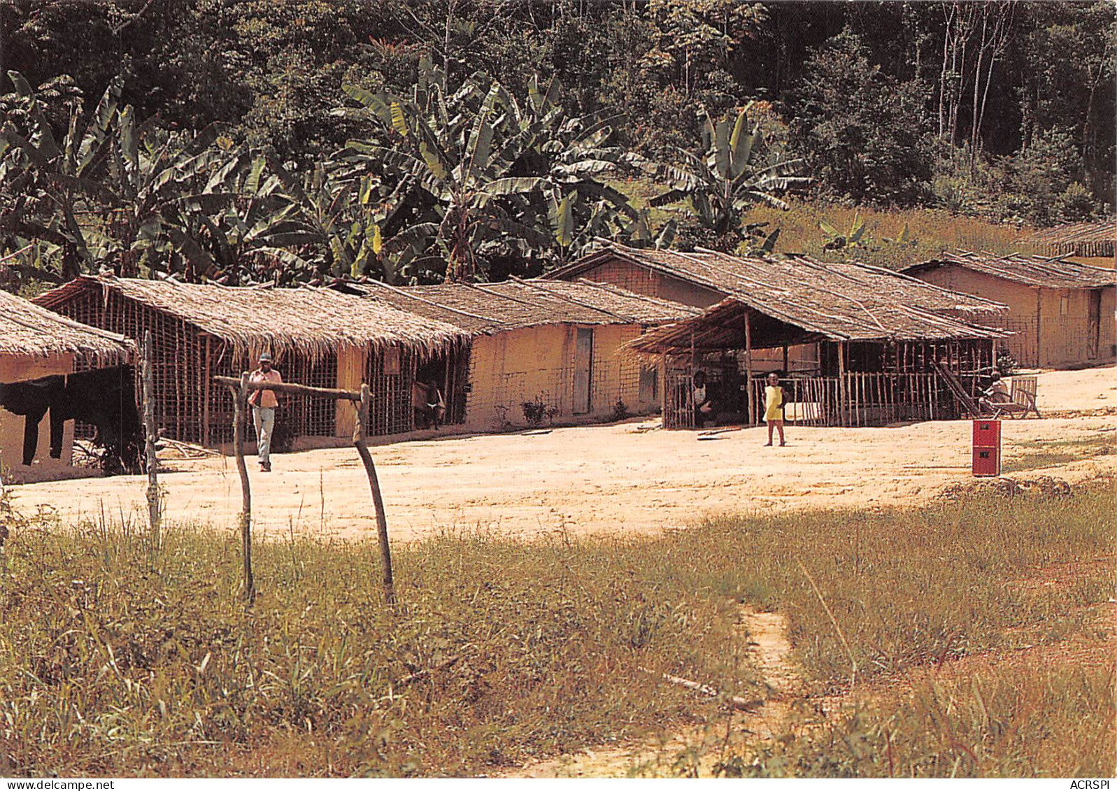 GABON LIBREVILLE  NYANGA Village Dans La Forêt  (Scans R/V) N° 53 \ML4055 - Gabon