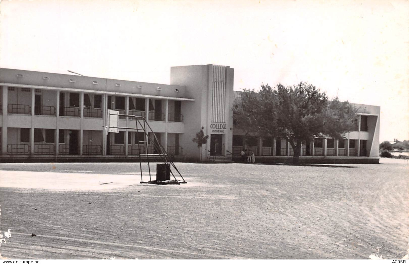 NIGER NIAMEY Le Collège Moderne (Scans R/V) N° 28 \ML4056 - Niger