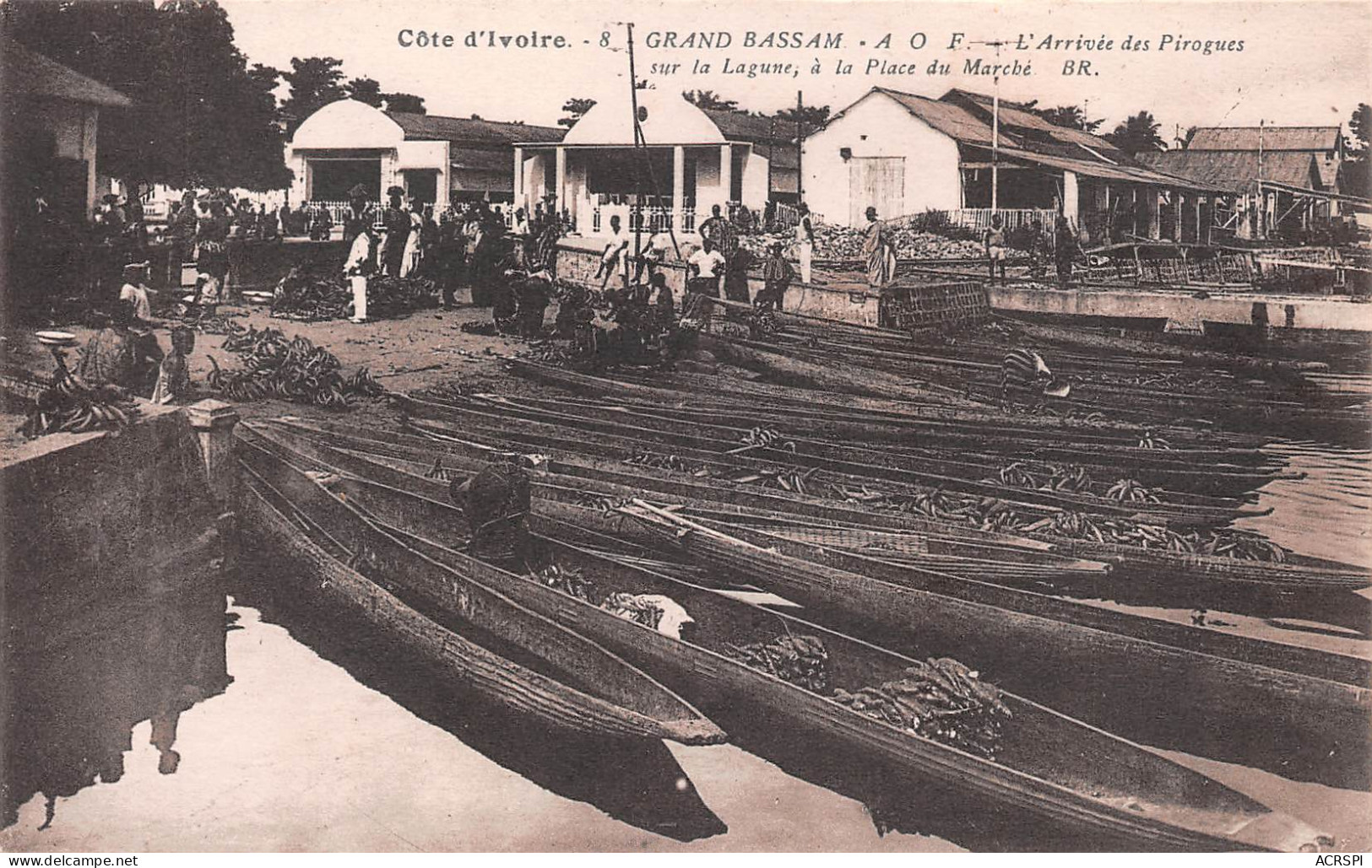 COTE D'IVOIRE GRAND BASSAM L'ARRIVEE DES PIROGUES SUR LA LAGUNE A LA PLACE DU MARCHE (Scans R/V) N° 34 \ML4056 - Ivory Coast