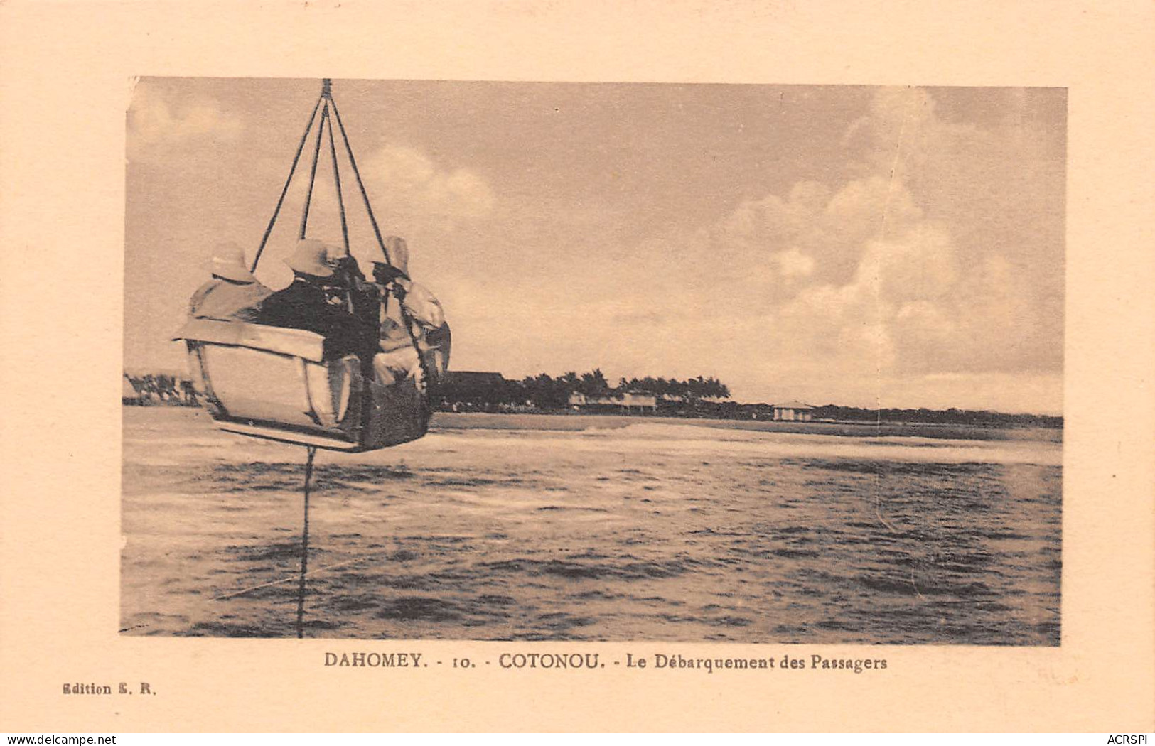 BENIN DAHOMEY COTONOU Débarquement Des Passagers Au Warf Wharf Carte Vierge Non Voyagé  (Scans R/V) N° 51 \ML4056 - Dahomey