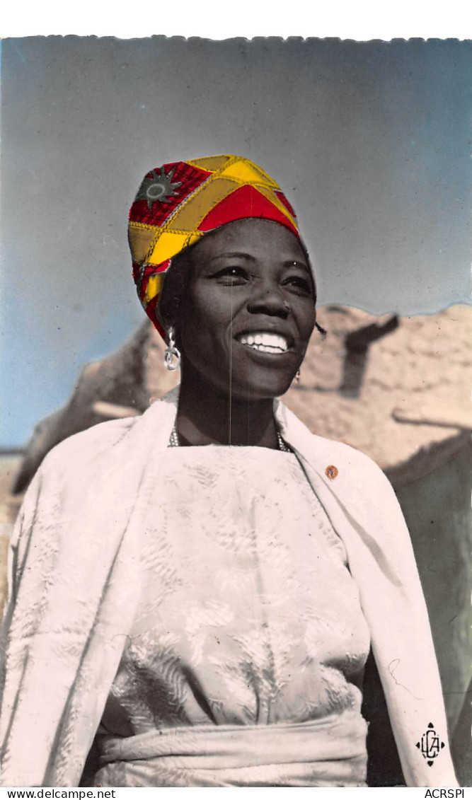 REPUBLIQUE DU TCHAD  Binder - Jeune Femme Foulbe Carte Colorisée  (scans R/V) N° 61 \ML4057 - Tsjaad