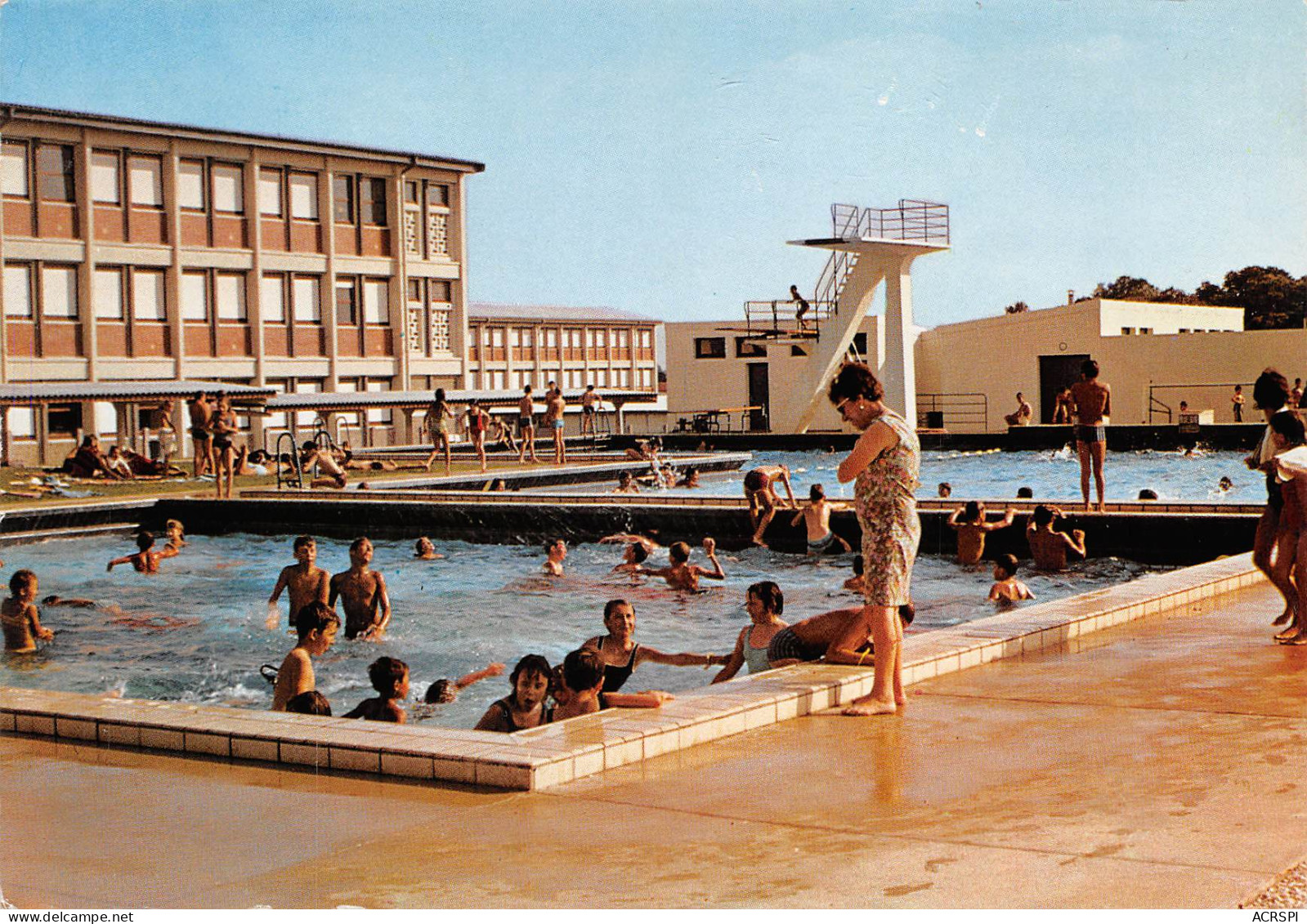 17  SURGERES La Piscine (Scans R/V) N° 16 \ML4059 - Surgères