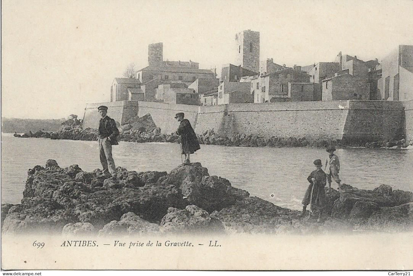 CPA. 06 ANTIBES. VUE PRISE DE LA GRAVETTE. - Antibes - Les Remparts