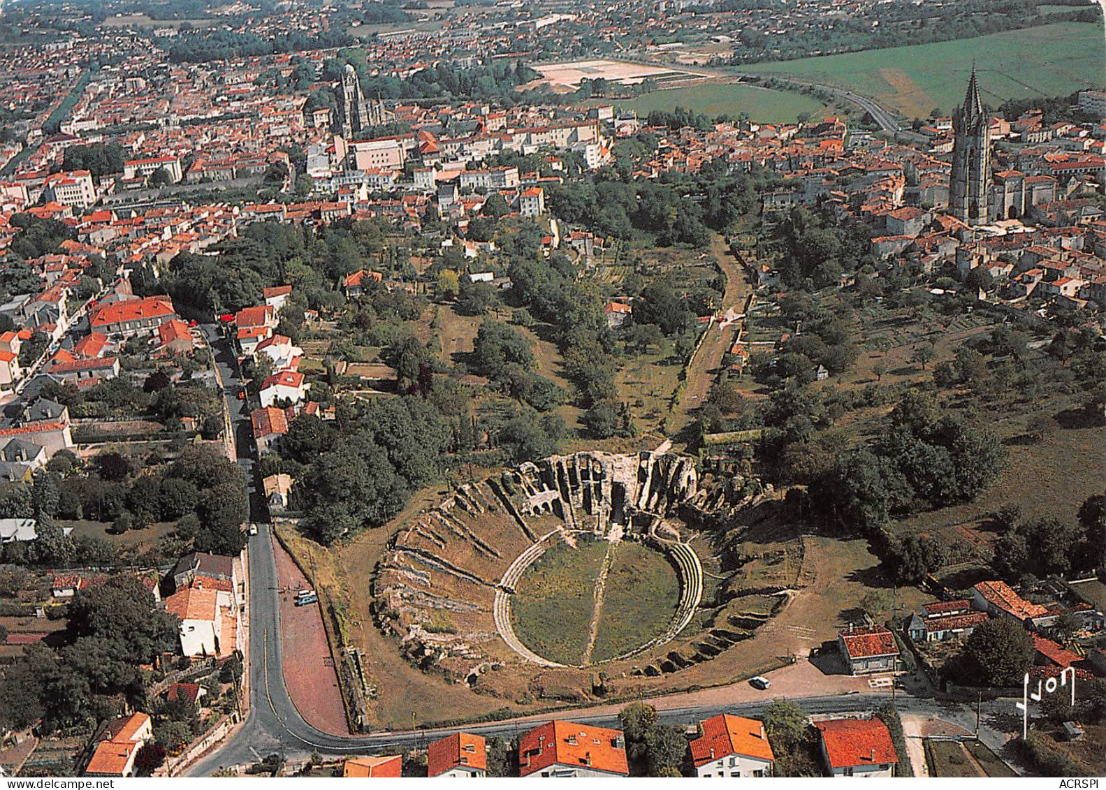 17 SAINTES  Les Arènes Gallo-Romaines Vus D'avion  (Scans R/V) N° 7 \ML4062 - Saintes