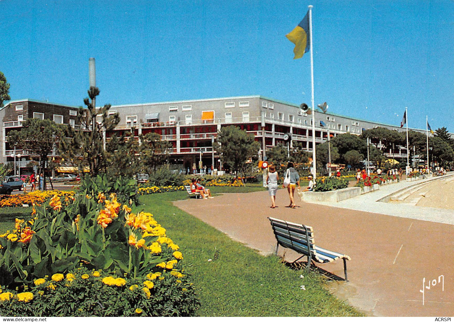 17  ROYAN  La Promenade Du Front De Mer  (Scans R/V) N° 20 \ML4065 - Royan