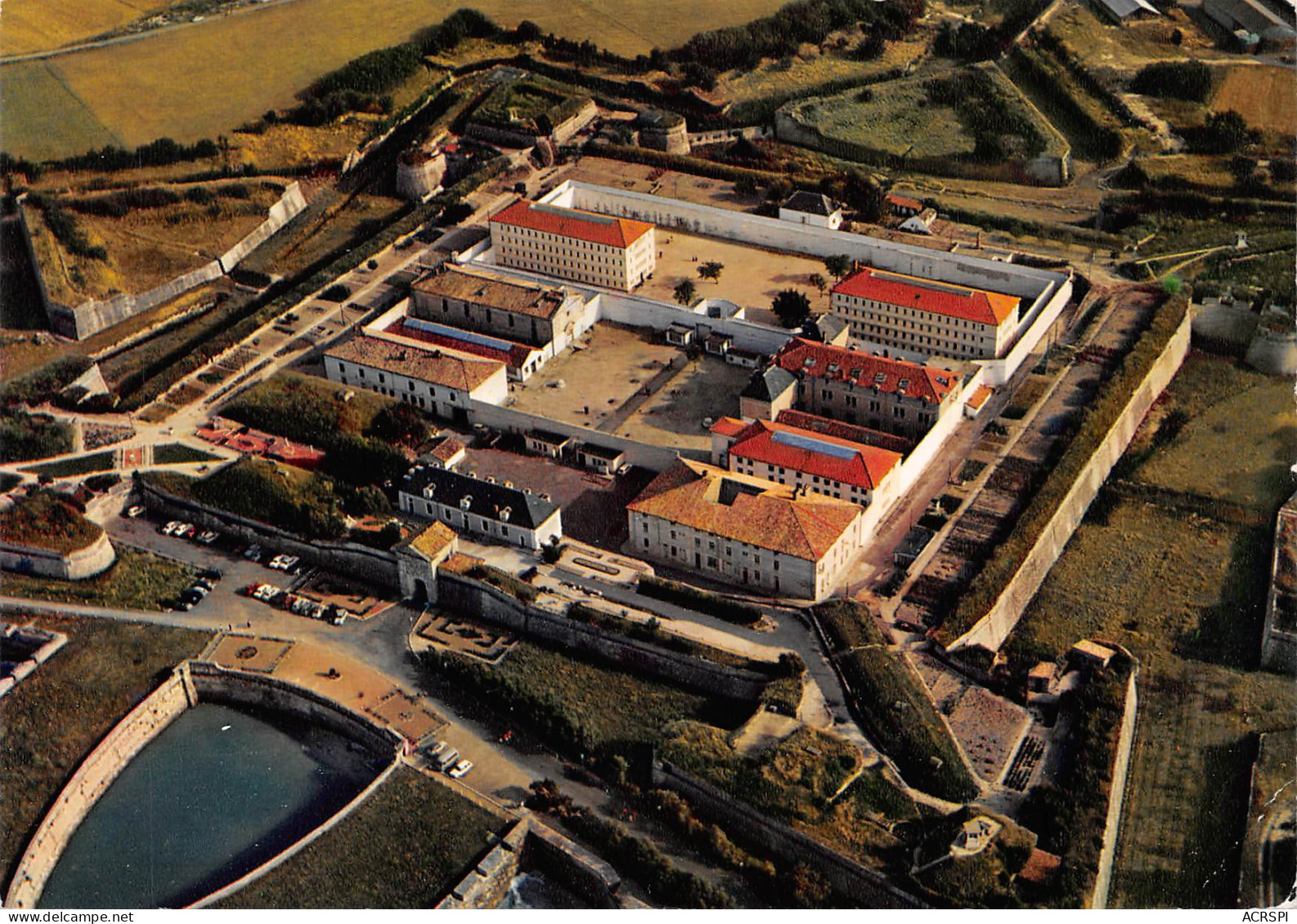 17 SAINT MARTIN DE Ré Le Pénitencier Citadelle Bagne (Scans R/V) N° 33 \ML4068 - Saint-Martin-de-Ré