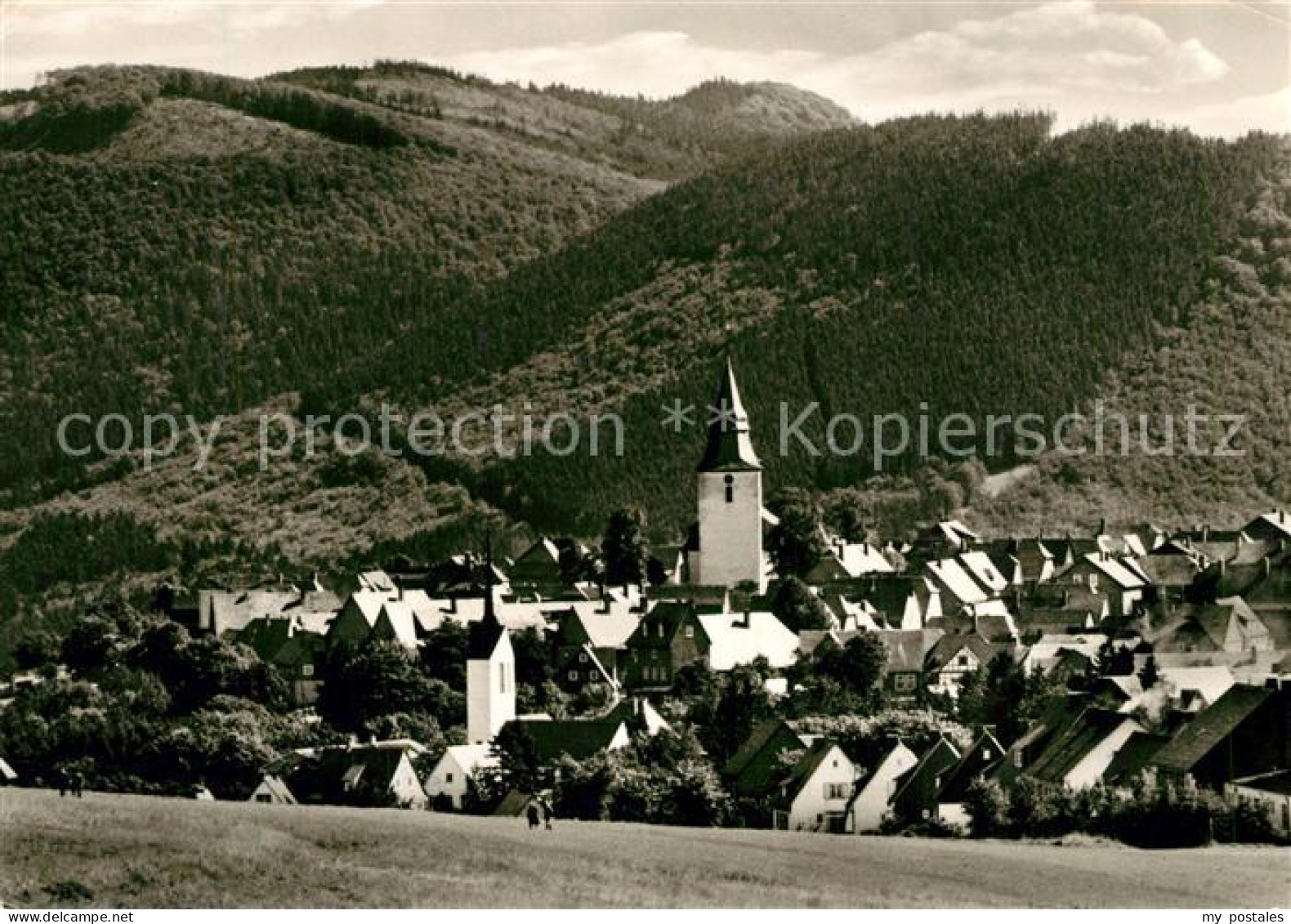 73335422 Winterberg Hochsauerland Ortsansicht Mit Kirche Heilklimatischer Kurort - Winterberg