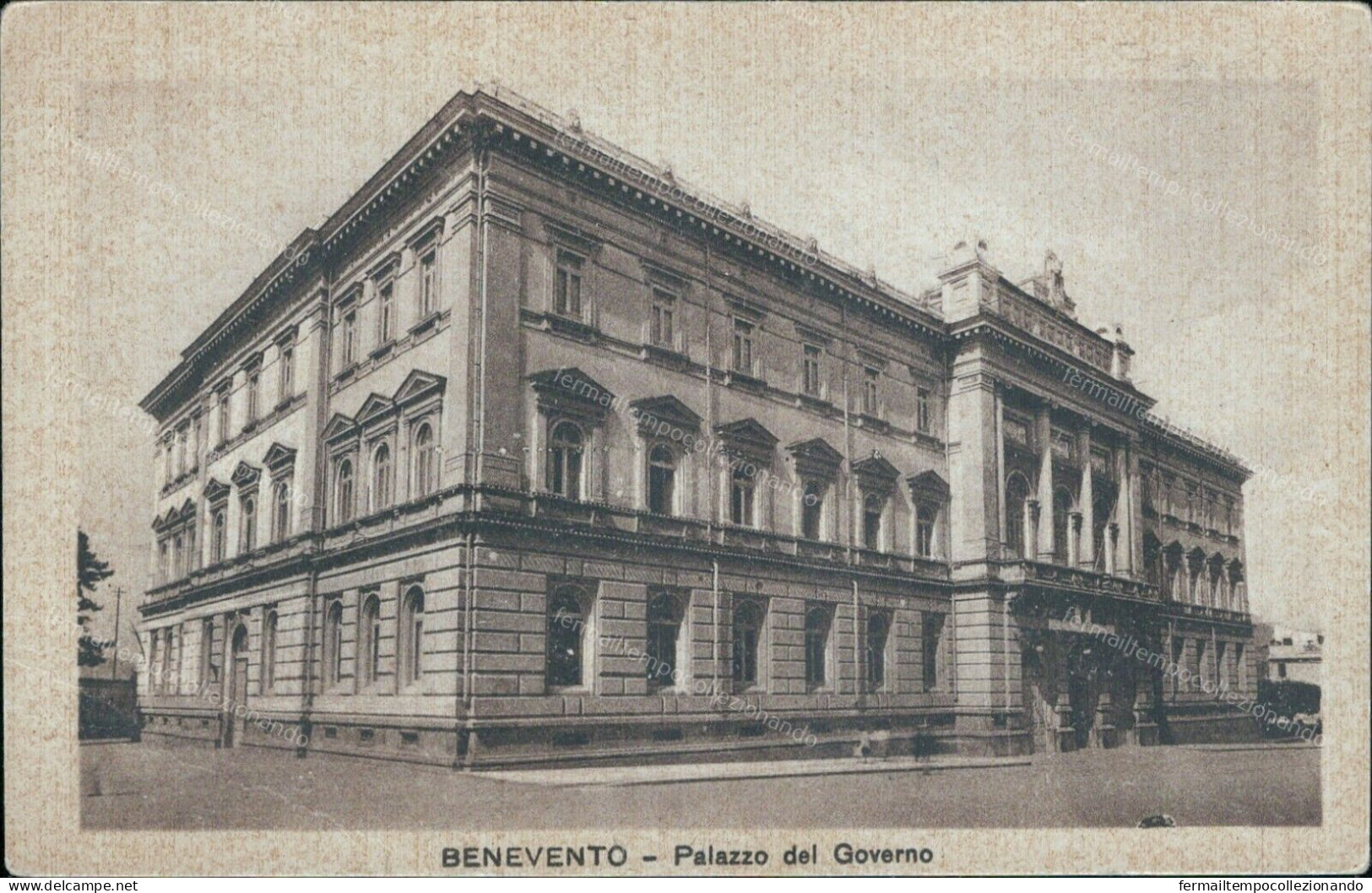 Cr181 Cartolina Benevento Citta'  Palazzo Del Governo Campania Regno - Benevento