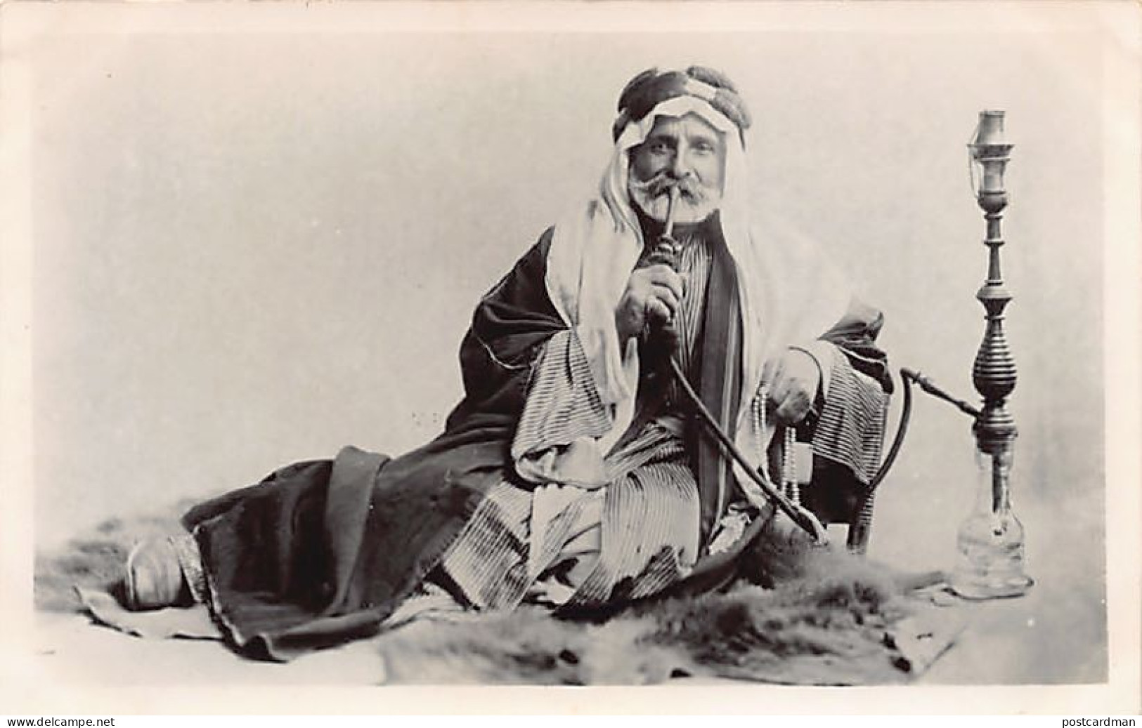 Syria - Bedouin Sheikh Smojing Hookah - REAL PHOTO - Publ. Unknown  - Syrien