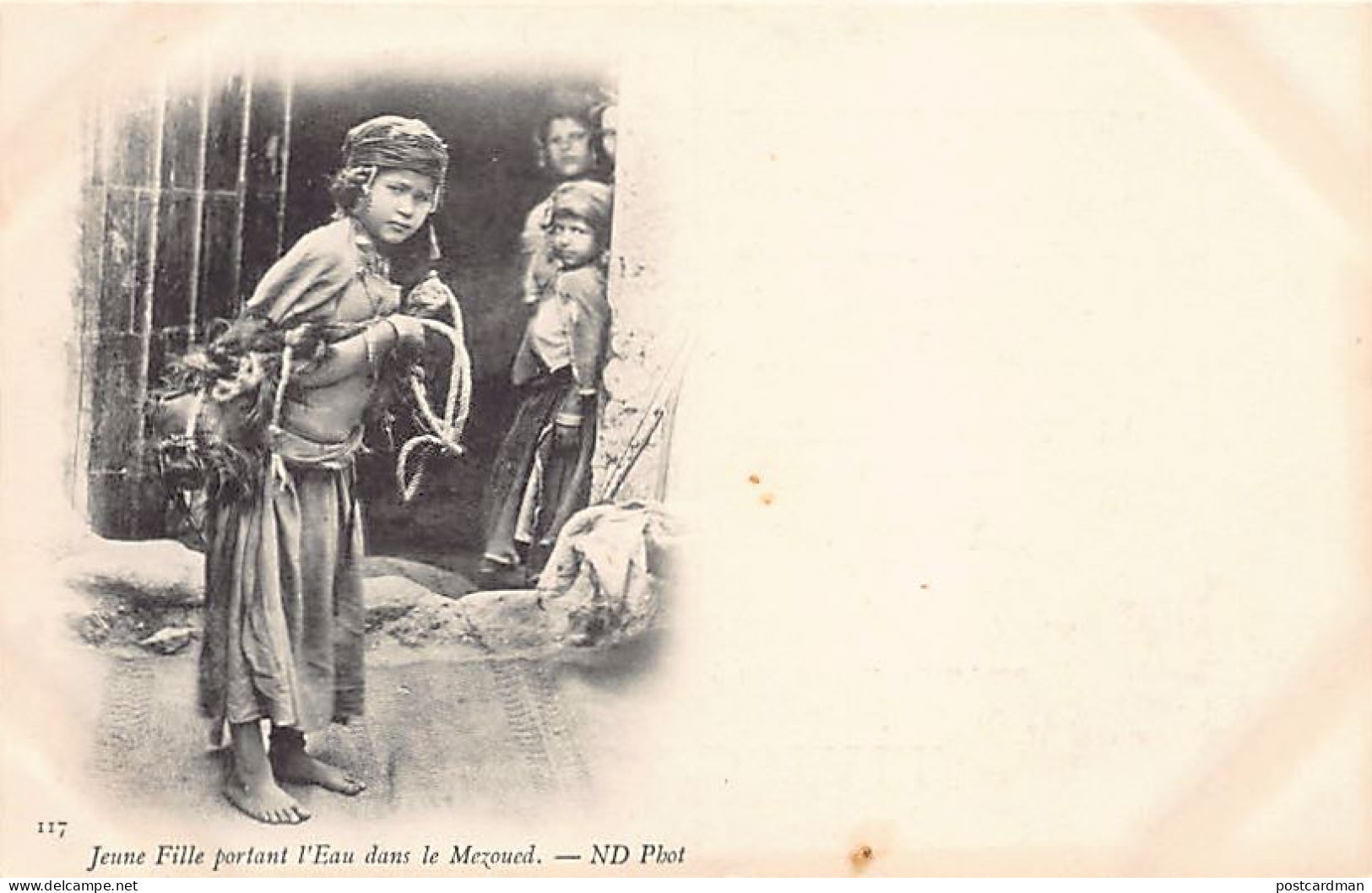 ALGÉRIE - Jeune Fille Portant L'eau Dans Le Mezoued - Ed. Neurdein ND Phot. 117 - Mujeres