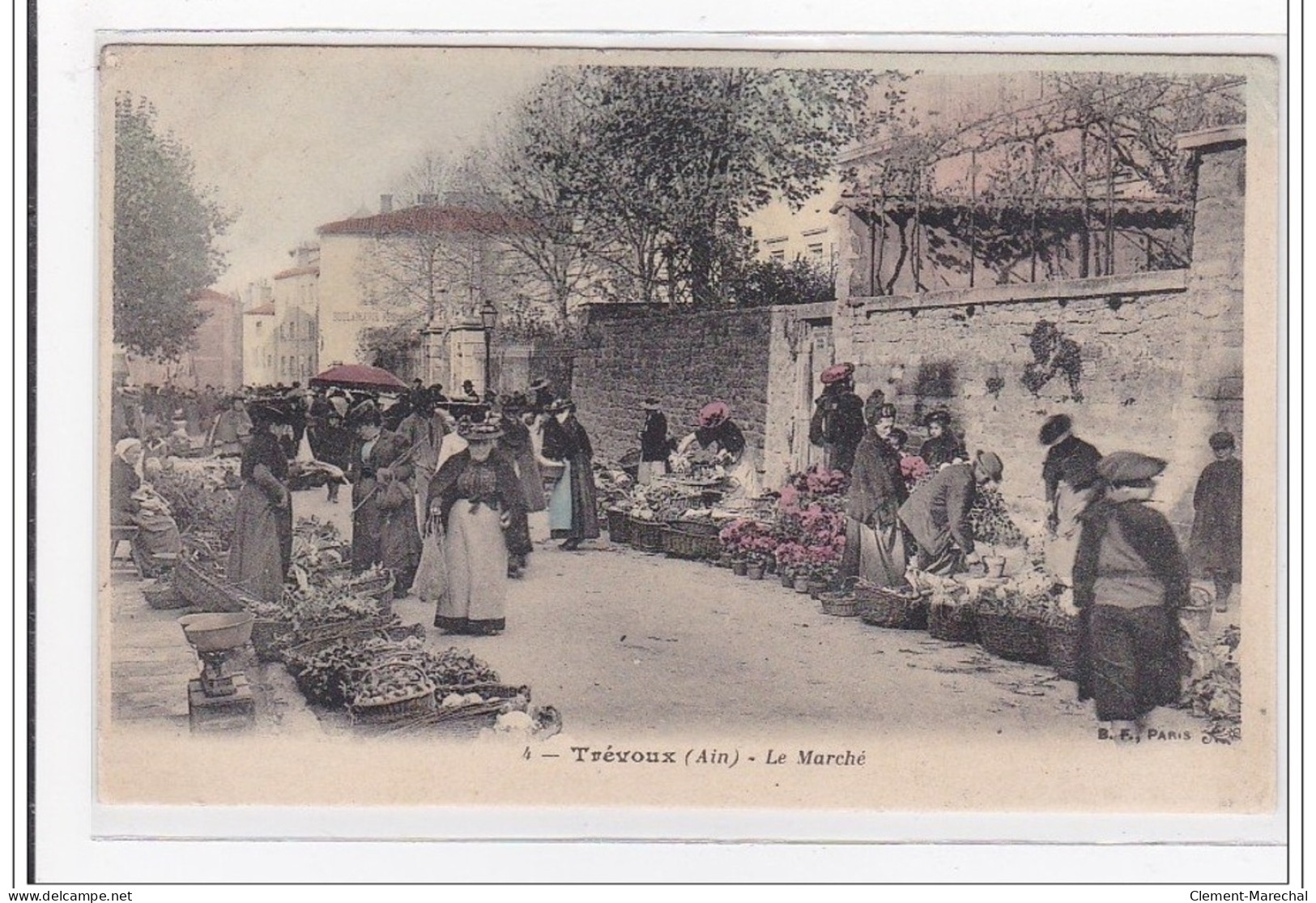 FRANCE : TREVOUX : Le Marché - Etat - Trévoux