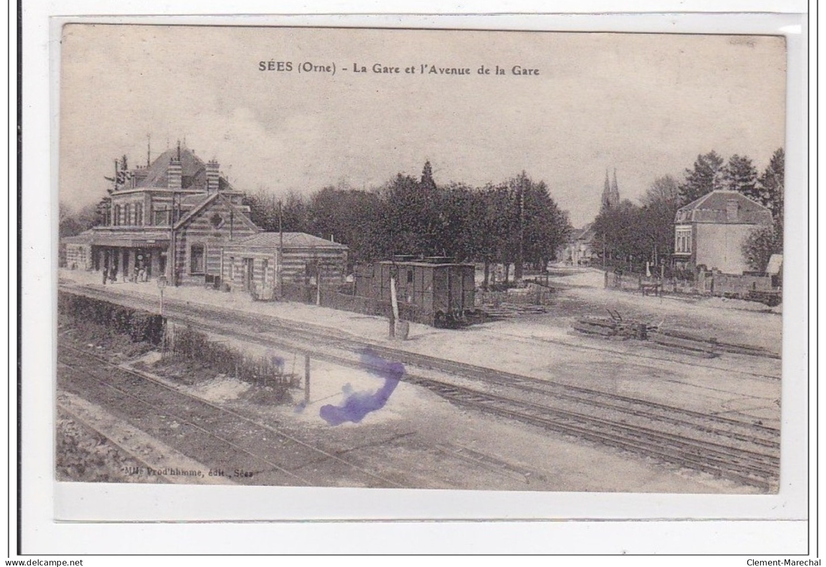 SEES : La Gare Et L'avenue De La Gare - Etat - Sees