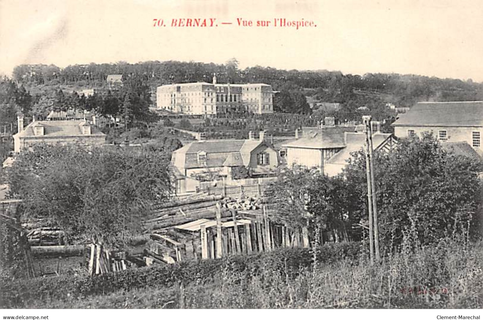 BERNAY - Vue Sur L'Hospice - Très Bon état - Bernay