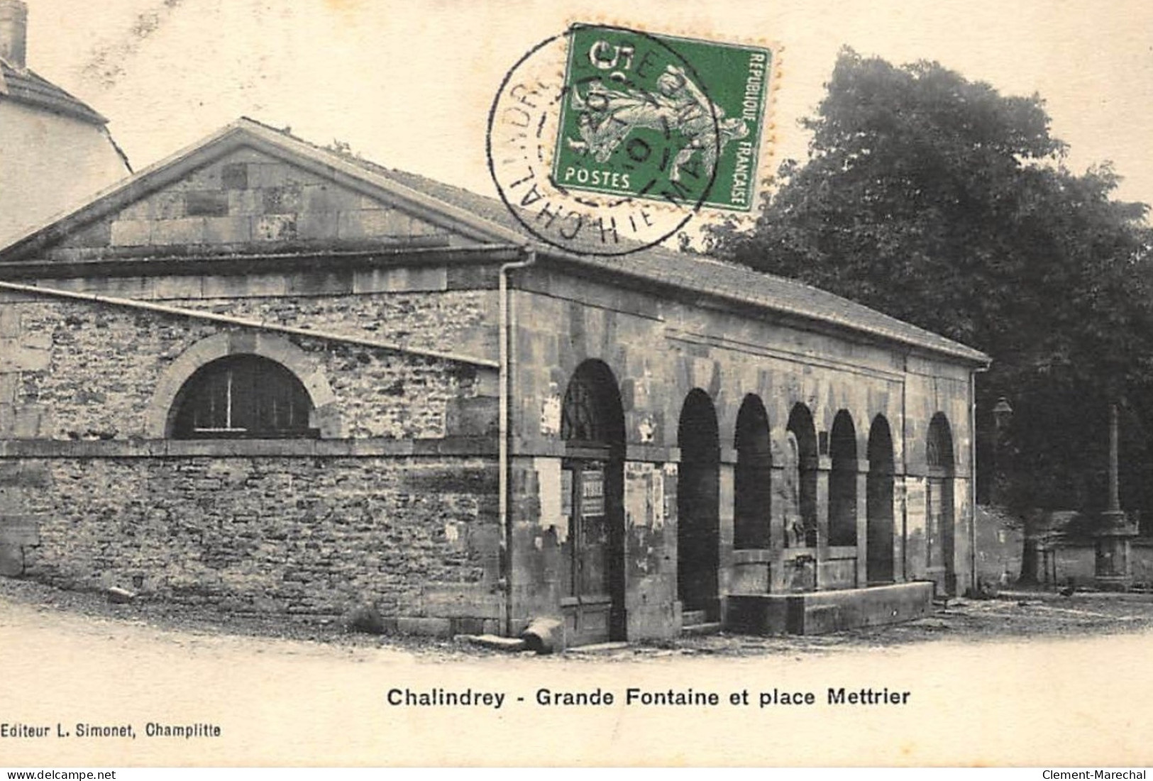 CHALINDRE : Grande Fontaine Et Place Mettrier - Tres Bon Etat - Chalindrey