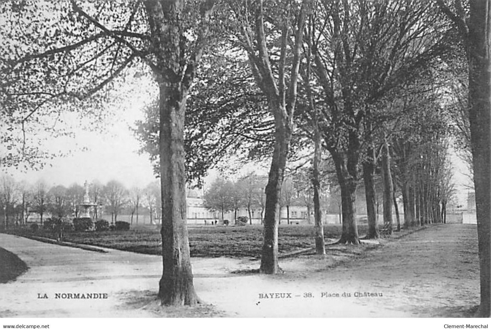 BAYEUX - Place Du Château - Très Bon état - Bayeux