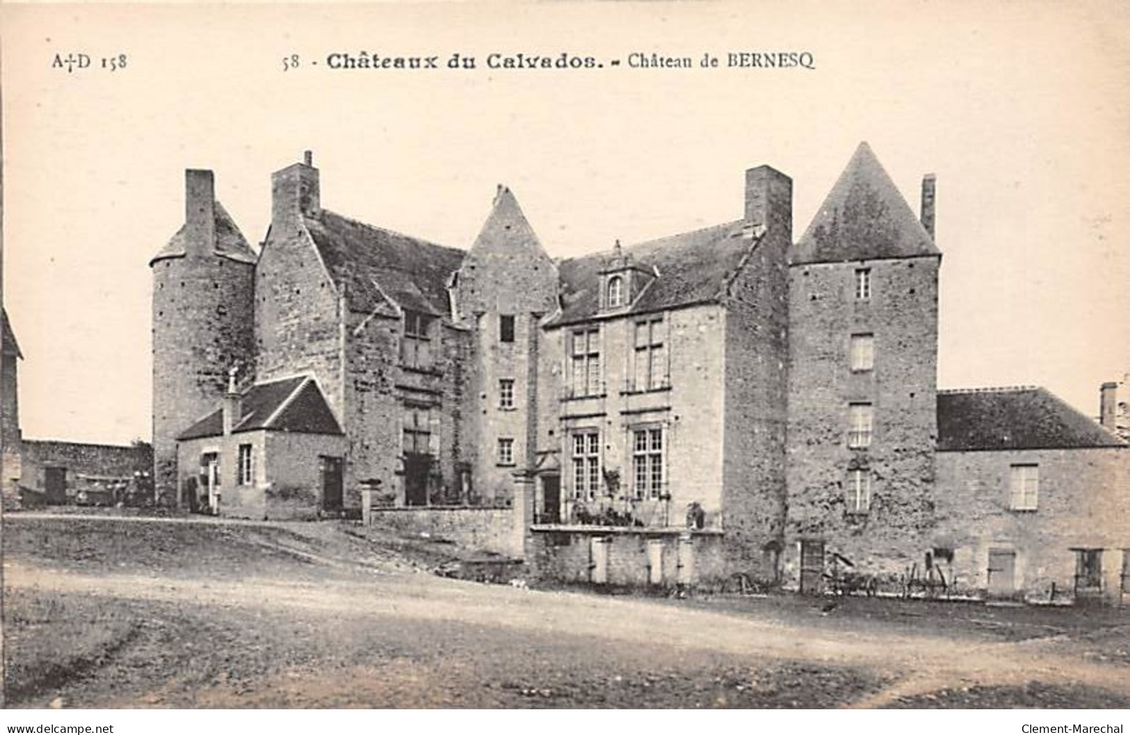 Château De BERNESQ - Très Bon état - Autres & Non Classés