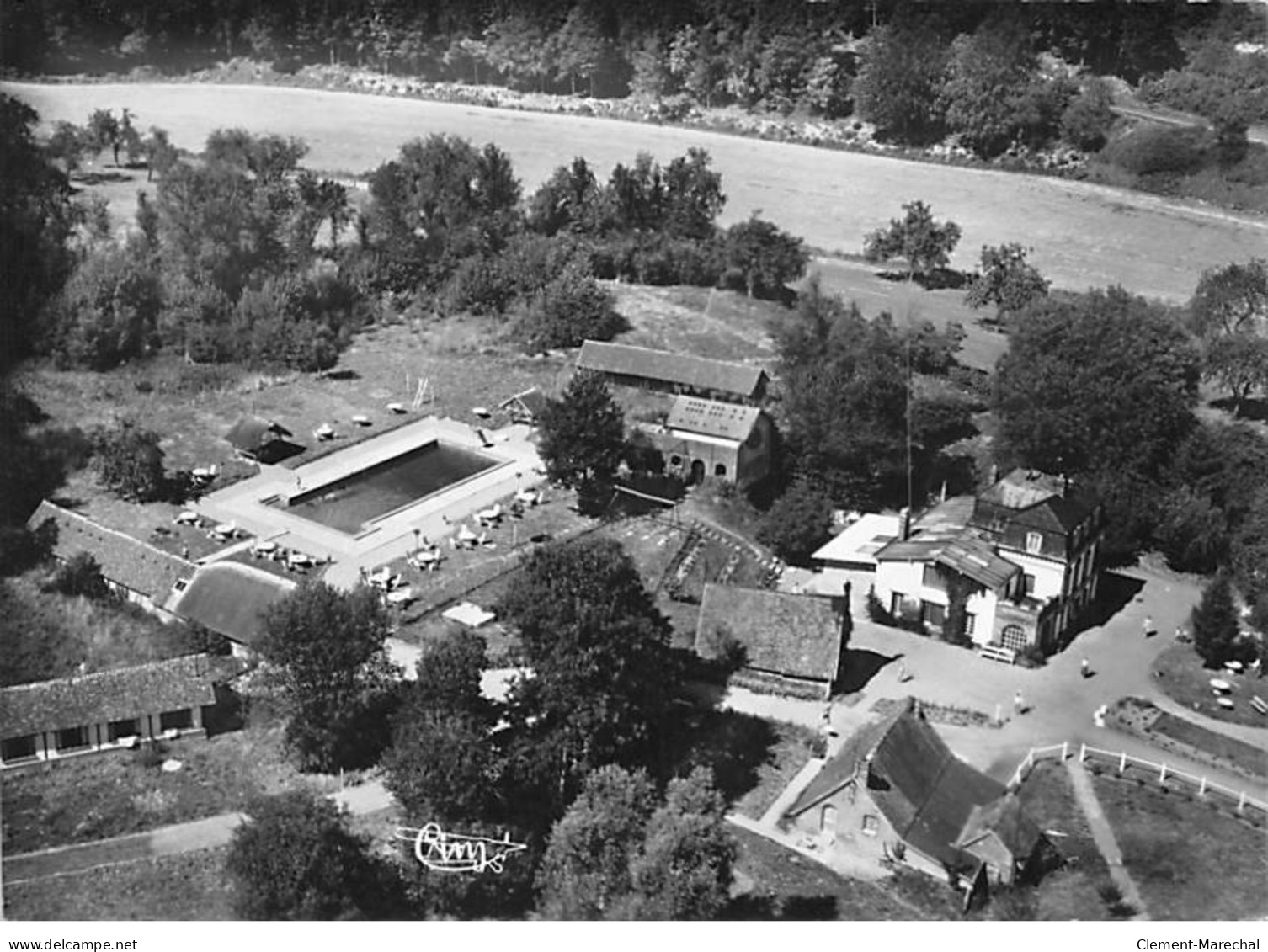 LYONS LA FORET - Vue Aérienne - Hostellerie Du Domaine Saint Paul - Très Bon état - Lyons-la-Forêt