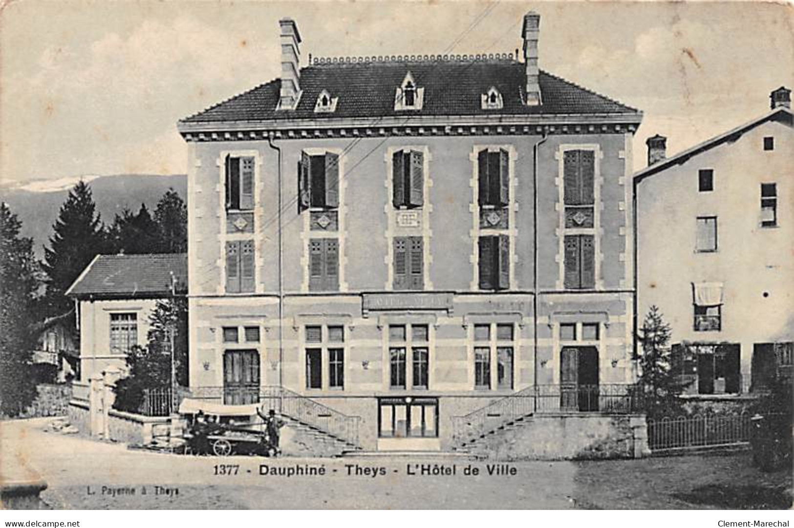 THEYS - L'Hôtel De Ville - Très Bon état - Theys