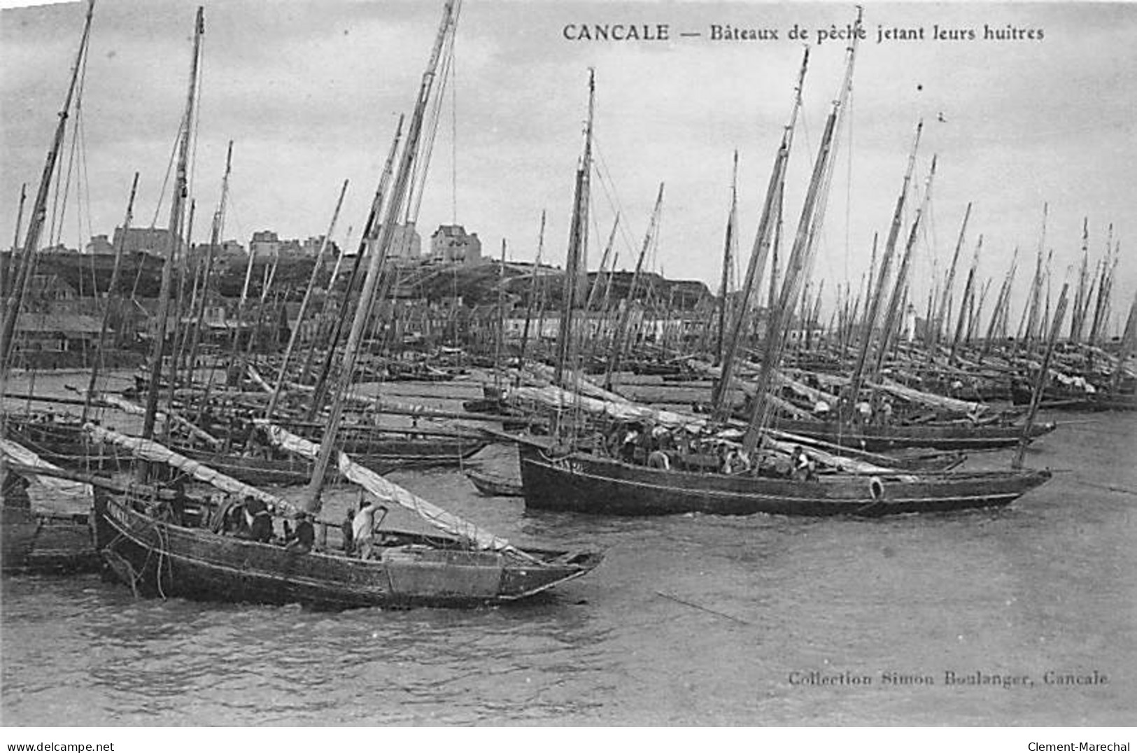 CANCALE - Bâteaux De Pêche Jetant Leurs Huîtres - Très Bon état - Cancale