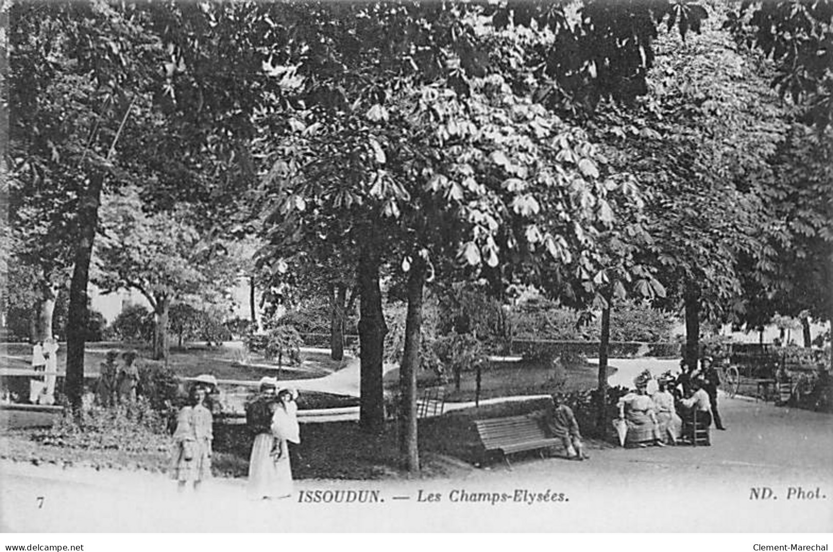 ISSOUDUN - Les Champs Elysées - Très Bon état - Issoudun