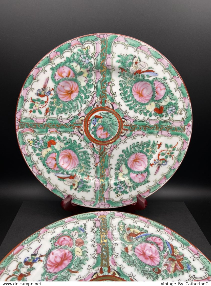 MACAU Assiettes Déco X2 1965 Porcelaine Chinoise 26cm Peint à La Main Pivoine Or Vert Rose  #240045 - Asian Art