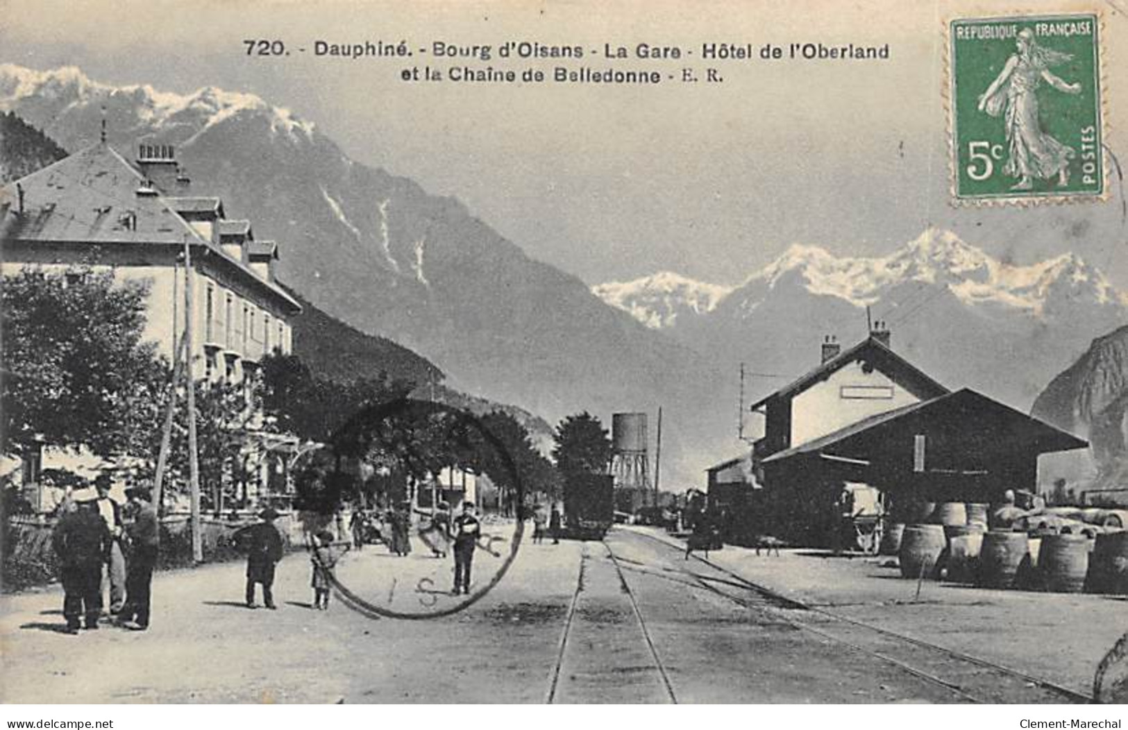 BOURG D'OISANS - La Gare - Hôtel De L'Oberland Et La Chaîne De Belledonne - Très Bon état - Bourg-d'Oisans