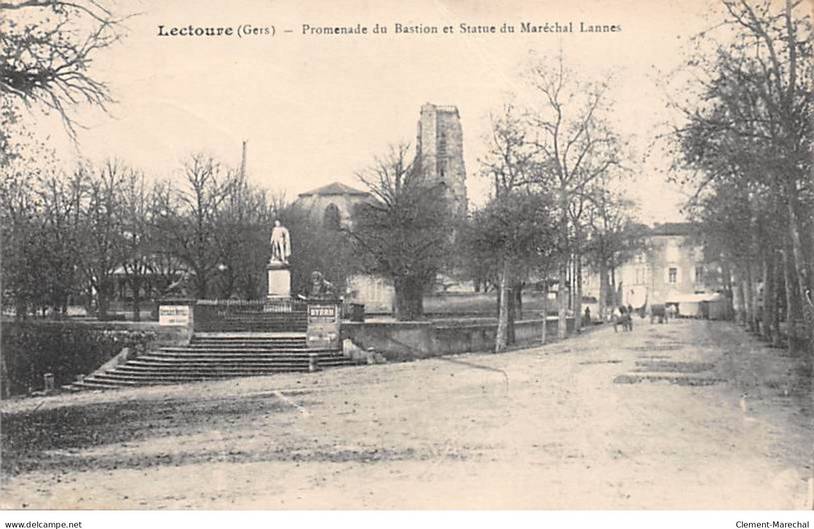 LECTOURE - Promenade Du Bastion Et Statue Du Maréchal Lannes - état - Lectoure