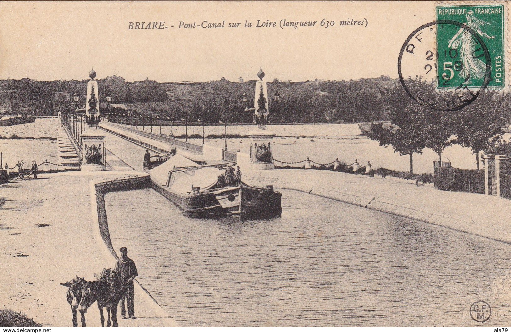 Briare - Pont Canal Sur La Loire (Longueur 630 Mètres) - Briare