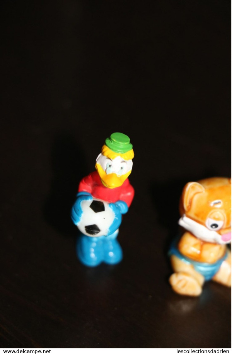 Figurines Lot De 3 Kinder  Miaogizi Dauphin Ziani Geo Trouvetou Football - Andere & Zonder Classificatie