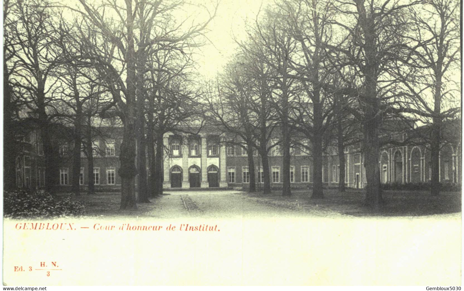 (751) Gembloux   Cour D'honneur De L'Institut - Gembloux