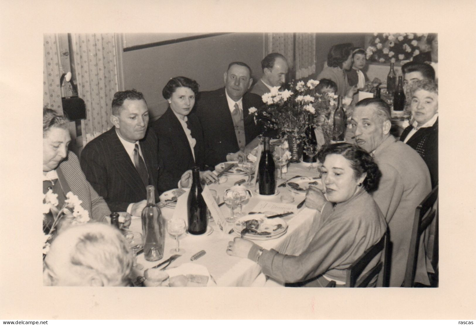 PHOTO ORIGINALE GF F1 - PHOTO DE GROUPE - REPAS DE MARIAGE DE MARYSE - 1955 - A SITUER - Personnes Anonymes