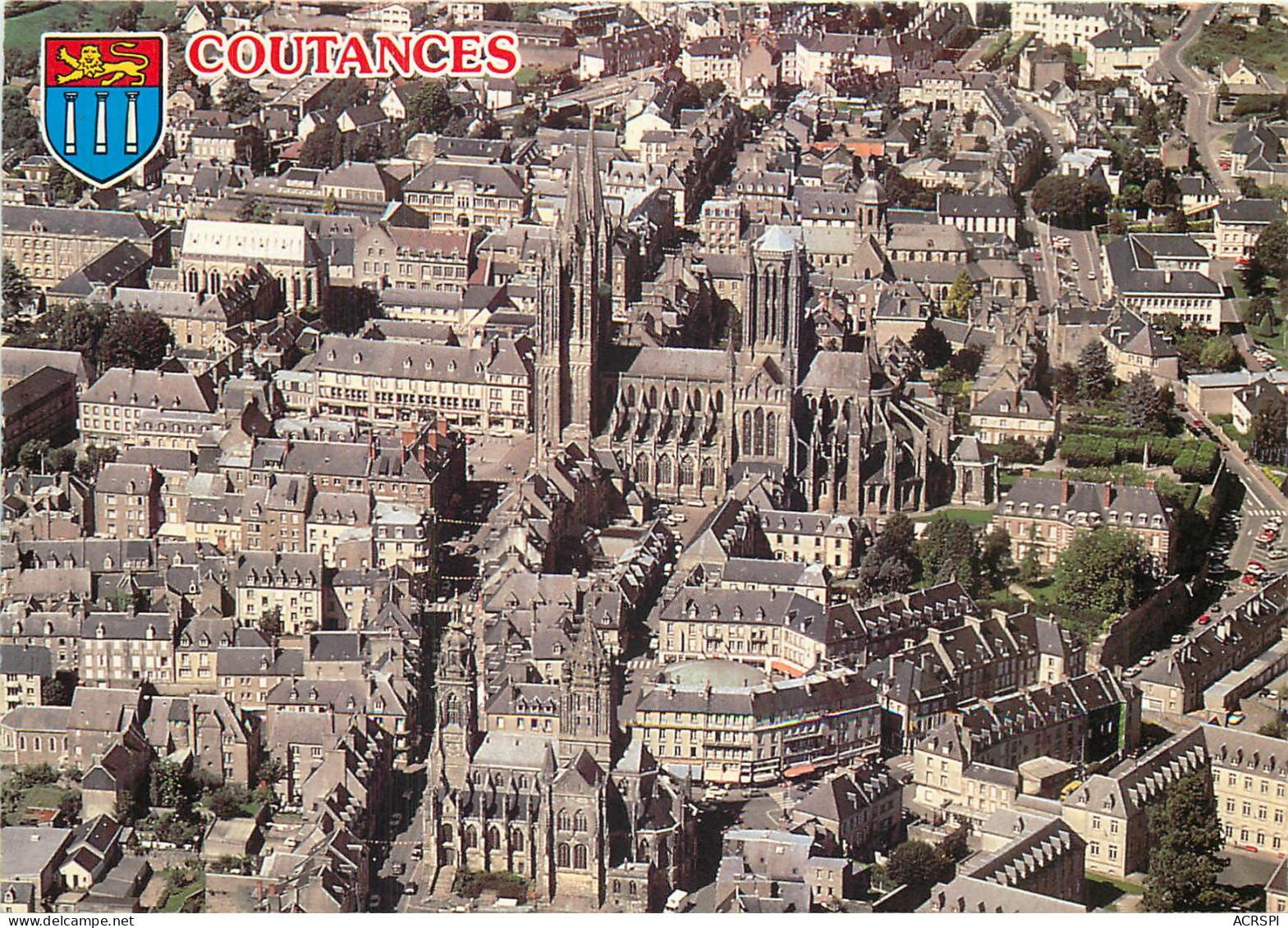50   Coutances La Cathédrale Notre Dame Et église Saint Pierre   N° 17 \MM5041 - Coutances
