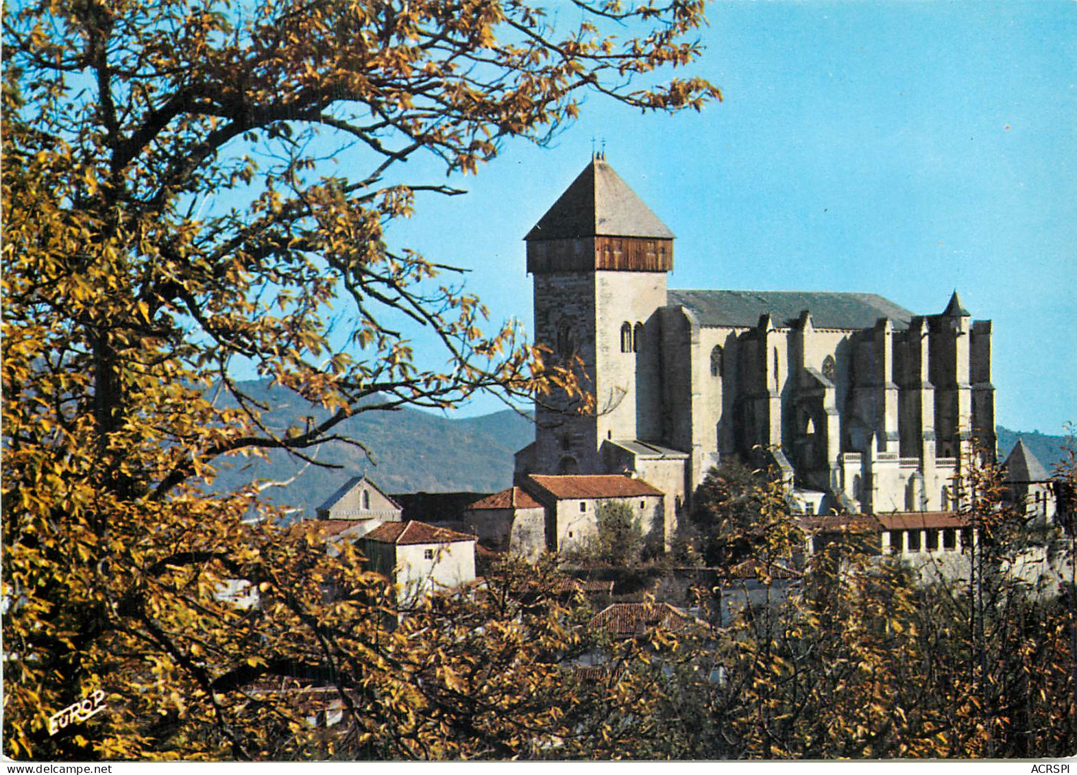  31  Saint Bertrand De Comminges La Cathédrale   N° 12 \MM5043 - Saint Bertrand De Comminges