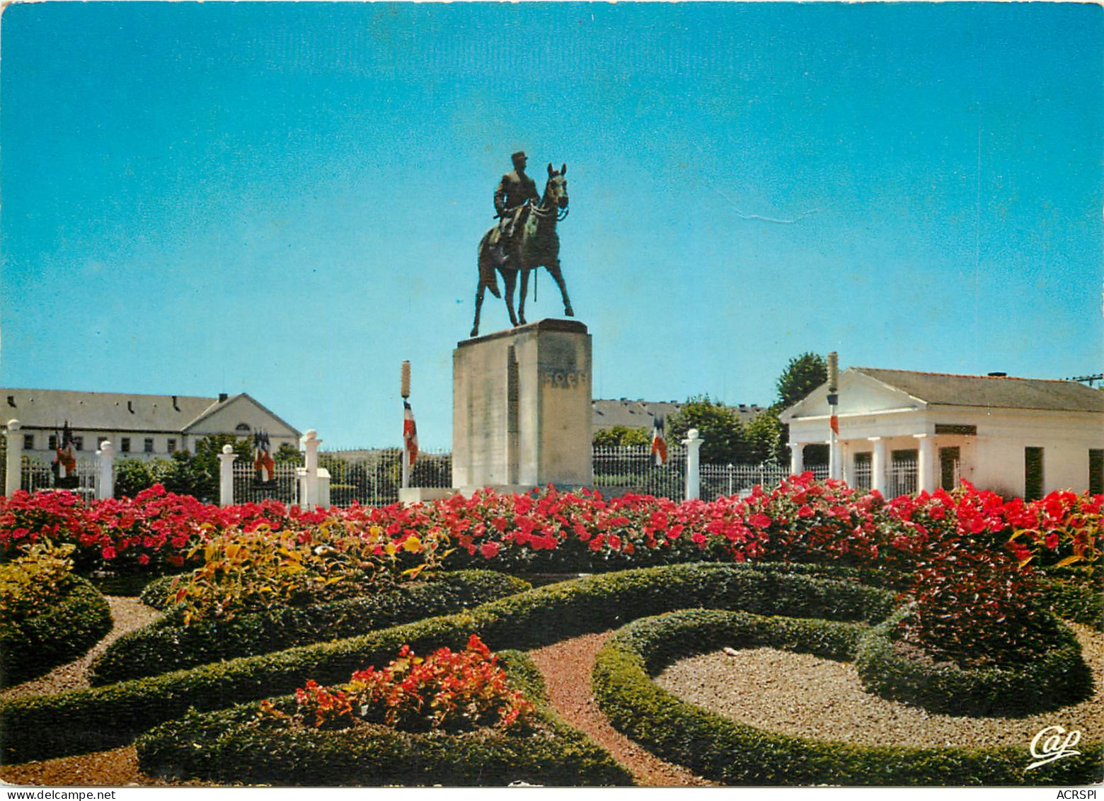 65 Tarbes  Statue Du Maréchal    N° 22 \MM5053 - Tarbes