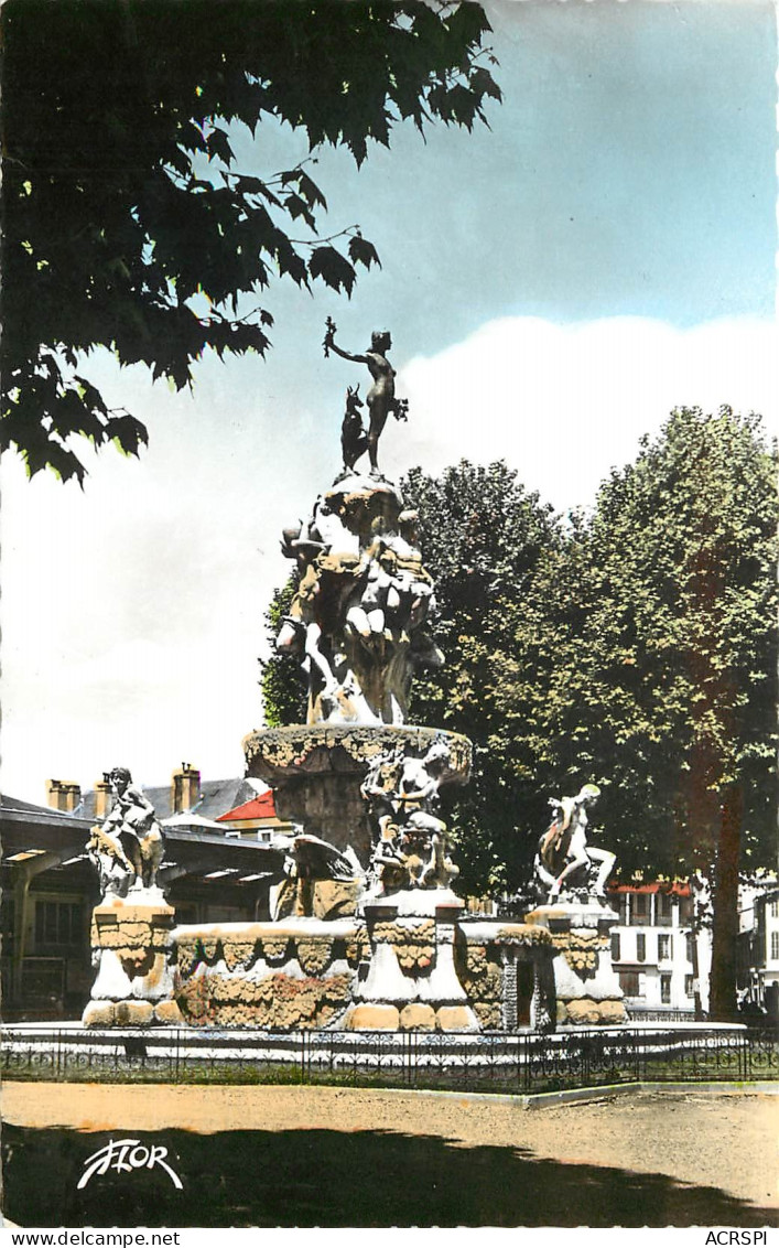 65  Tarbes La Fontaine Monumentale     N° 18 \MM5054 - Tarbes