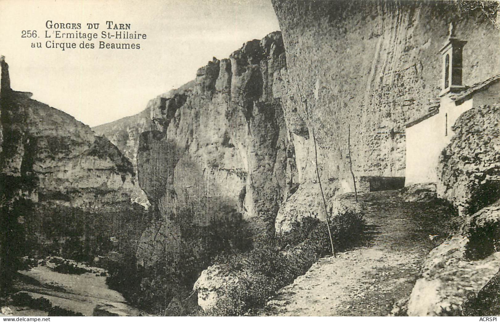 48  Gorges Du Tarn  L'ermitage Saint Hilaire Au Cirque Des Baumes       N° 43\MN6006 - Gorges Du Tarn