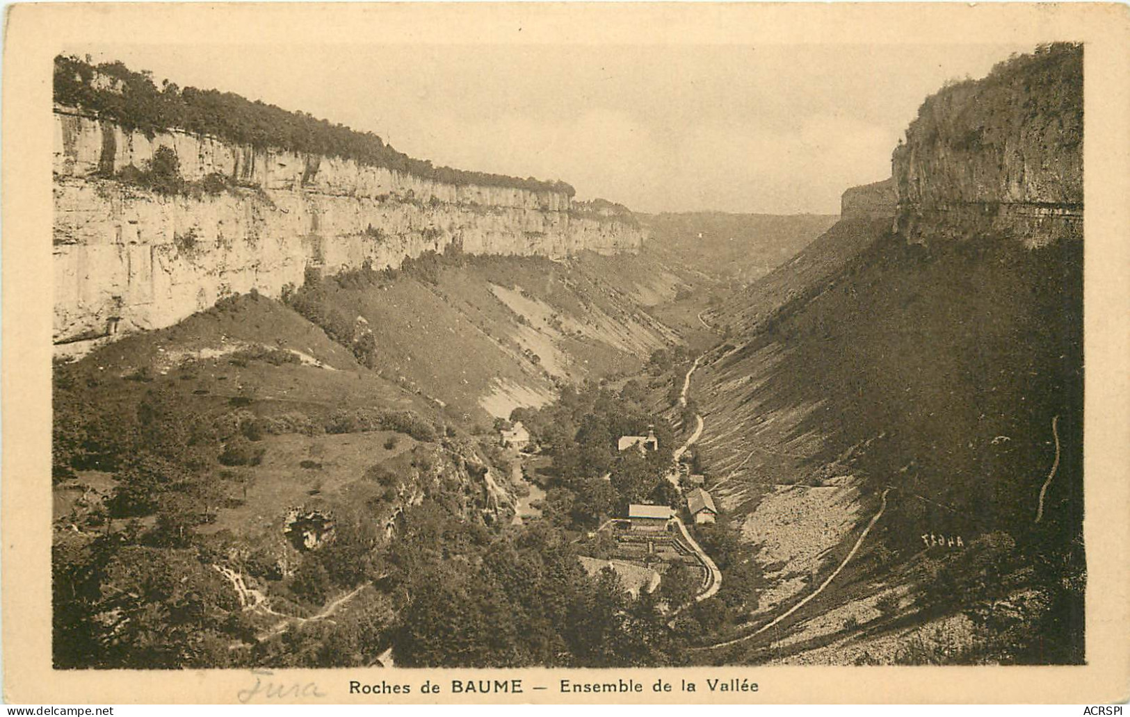 39  Jura  Roches De Baume Ensemble De La Vallée    N° 65 \MN6010 - Baume-les-Messieurs