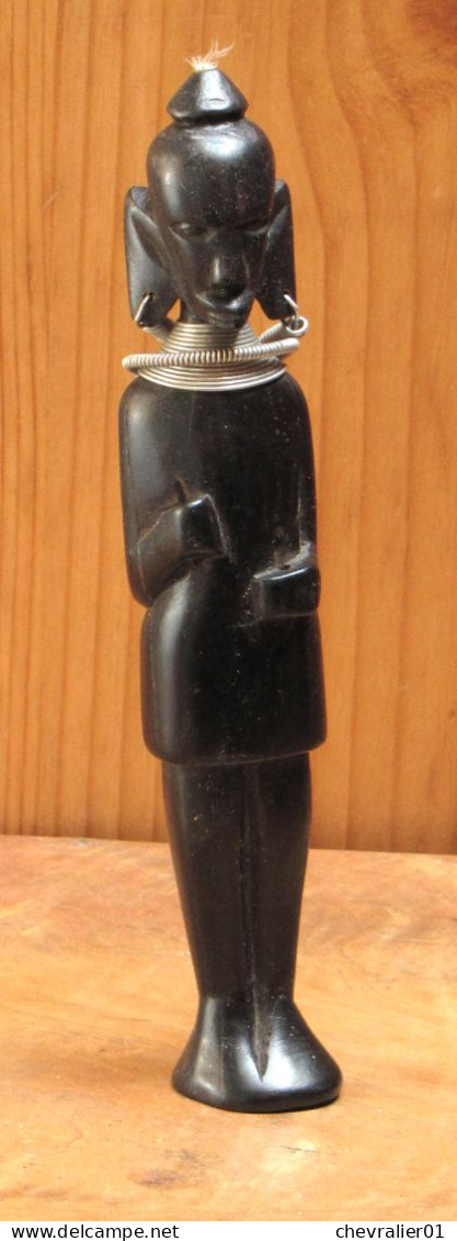 Art-antiquité_sculpture Bois_50_statuette Africaine-chasseur - Afrikanische Kunst