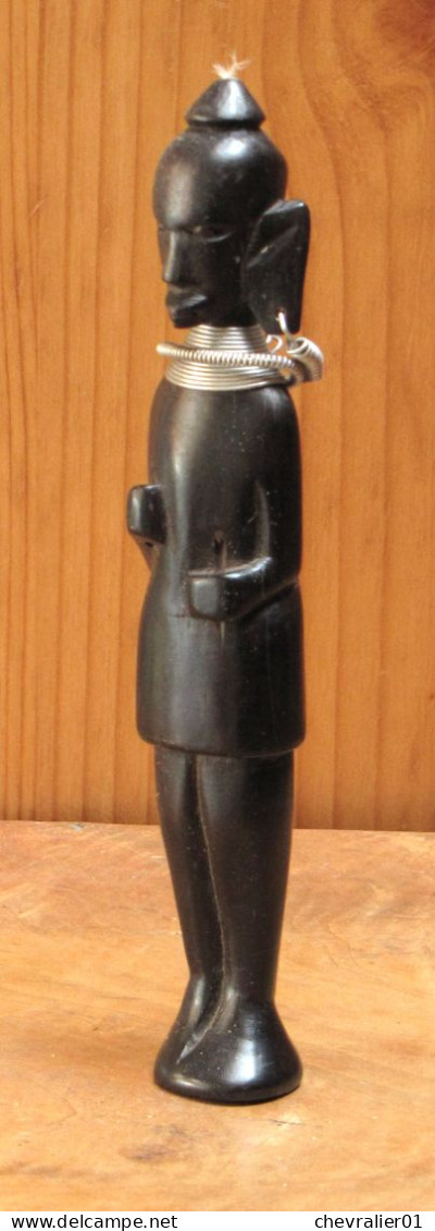 Art-antiquité_sculpture Bois_50_statuette Africaine-chasseur - Afrikaanse Kunst