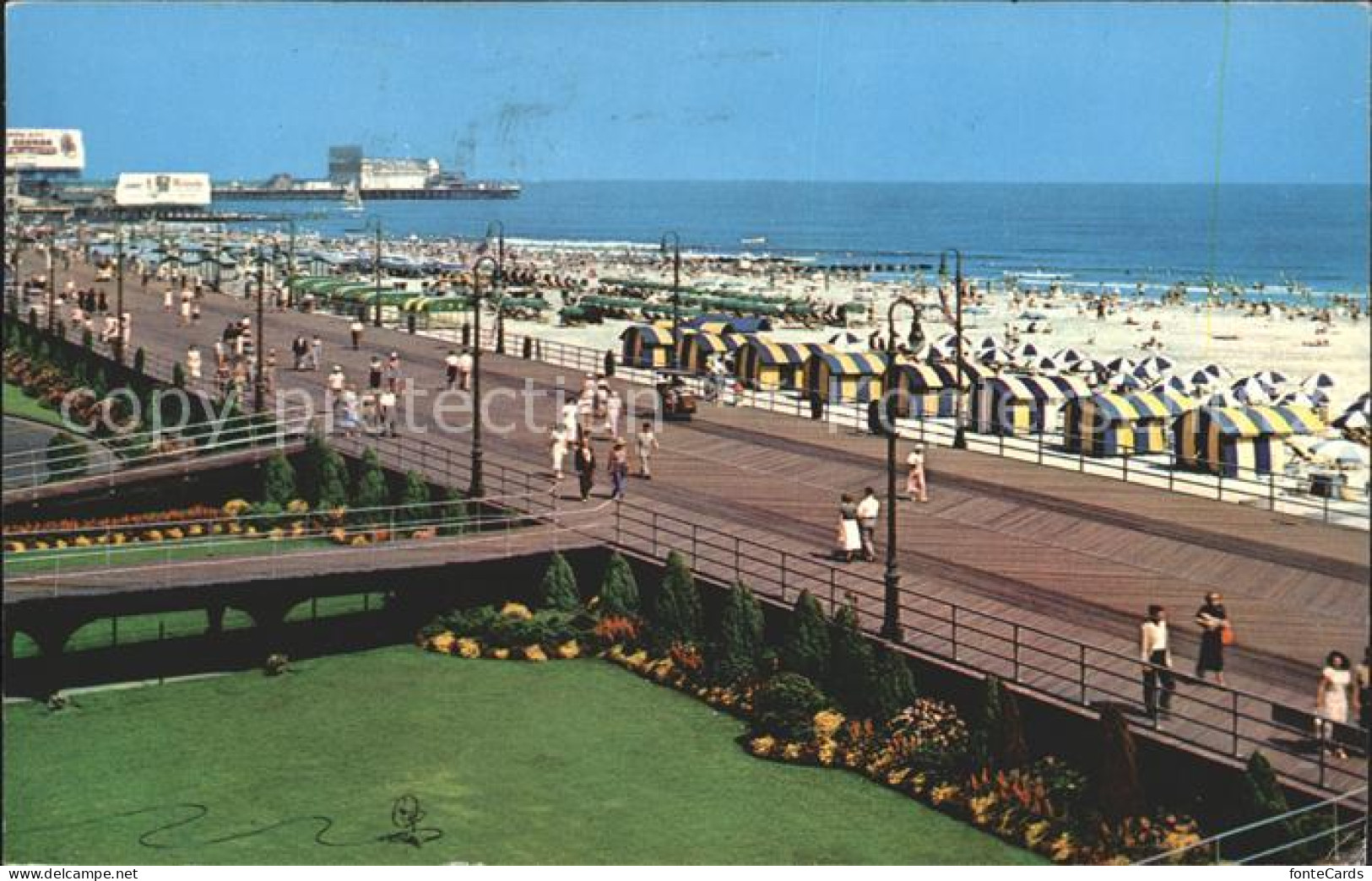 11693203 Atlantic_City_New_Jersey Beach And Board-Walk - Sonstige & Ohne Zuordnung