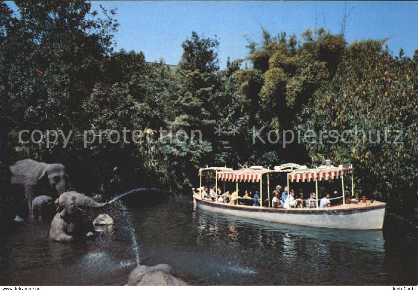 11692285 Disneyland_Orlando Elephant Bathing Pool Elefanten Boot - Other & Unclassified