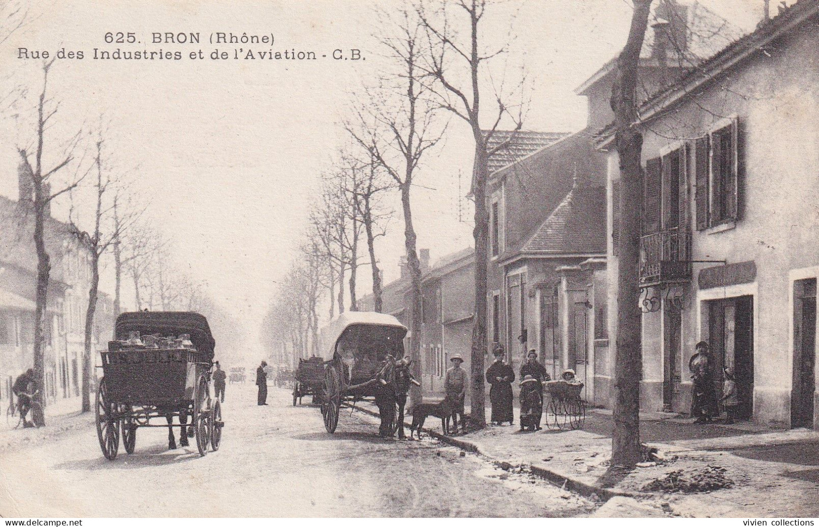Bron (69 Rhône) Rue Des Industries Et De L'Aviation 1er Plan Attelage Transportant Lait édit. CB N° 625 Circulée FM 1917 - Bron