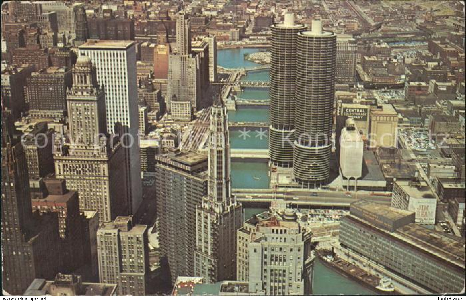 11688945 Chicago_Illinois Fliegeraufnahme Twin Towers Of Marina Citi - Andere & Zonder Classificatie