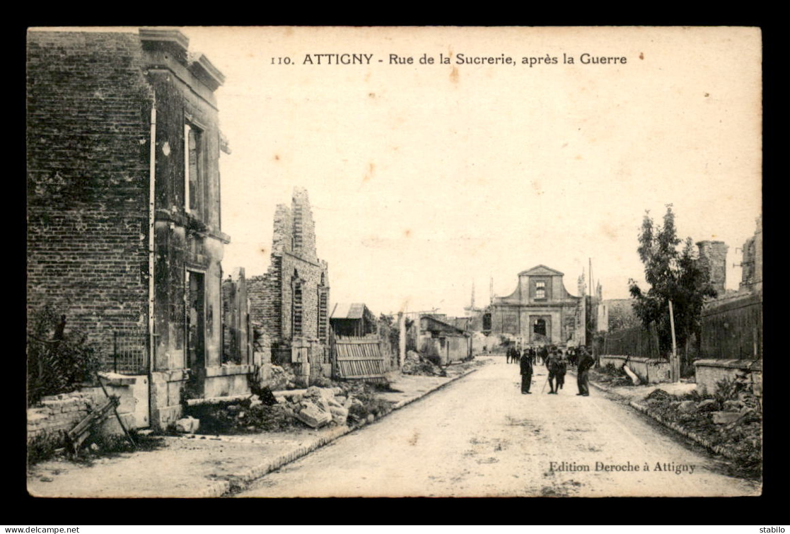 08 - ATTIGNY - RUE DE LA SUCRERIE APRES LA GUERRE - Attigny