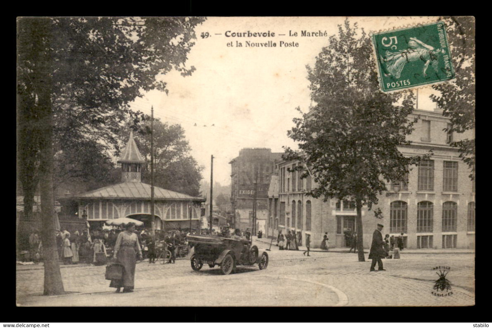 92 - COURBEVOIE - LE MARCHE ET LA NOUVELLE POSTE - Courbevoie