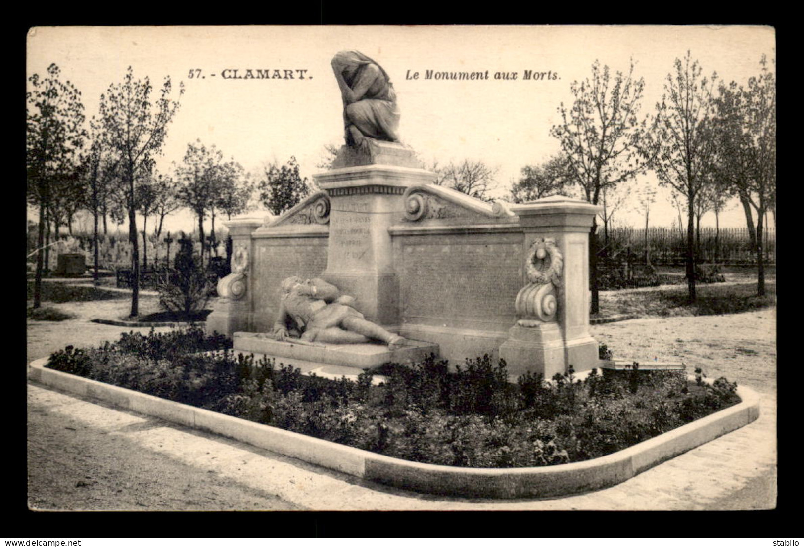 92 - CLAMART - LE MONUMENT AUX MORTS - Clamart