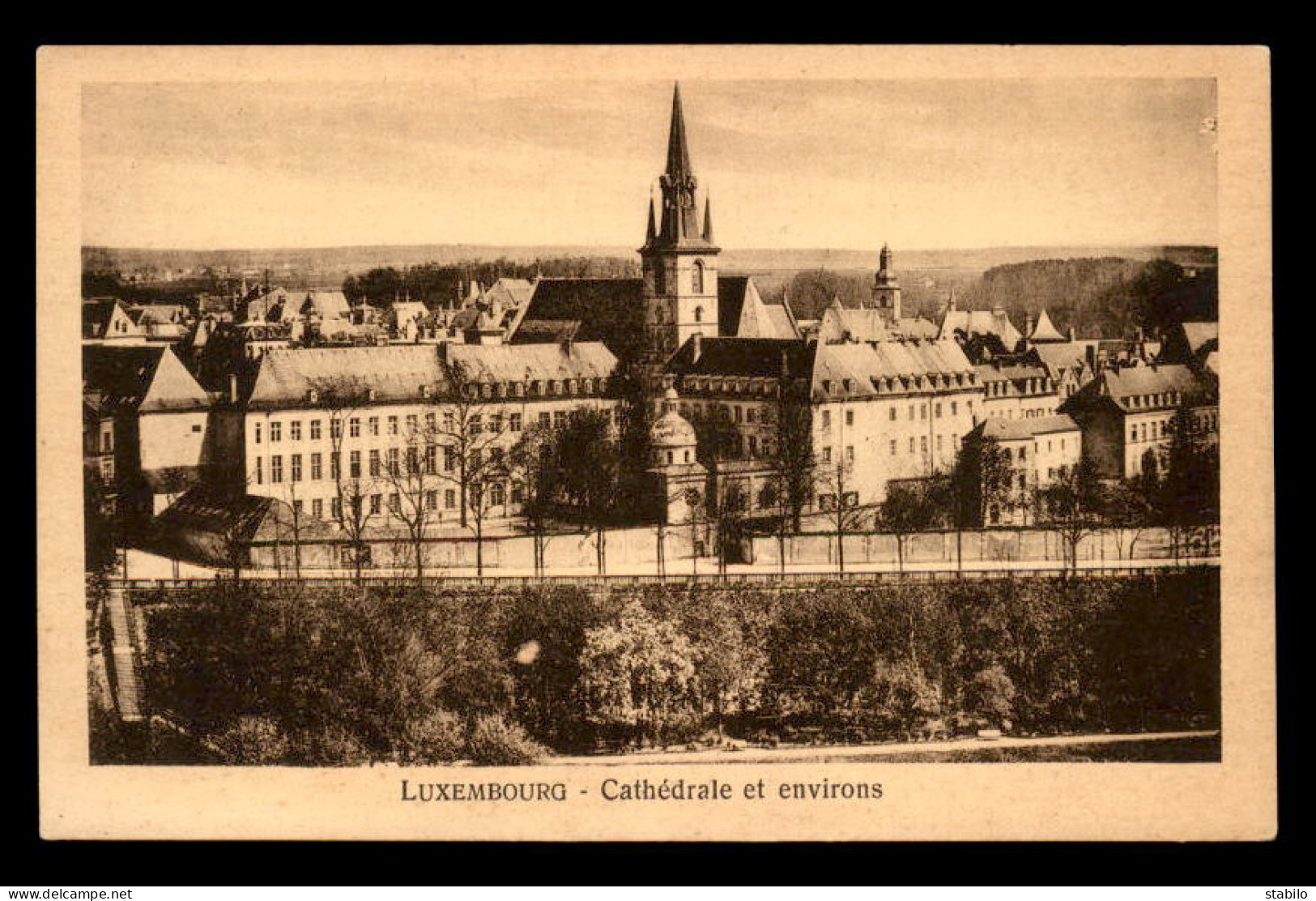 LUXEMBOURG - LUXEMBOURG-VILLE - CATHEDRALE ET ENVIRONS - EDIT TH. WIROL - Luxemburgo - Ciudad