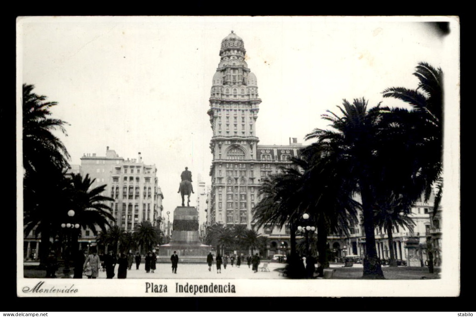 URUGUAY - MONTEVIDEO - PLAZA INDEPENDENCIA - Uruguay