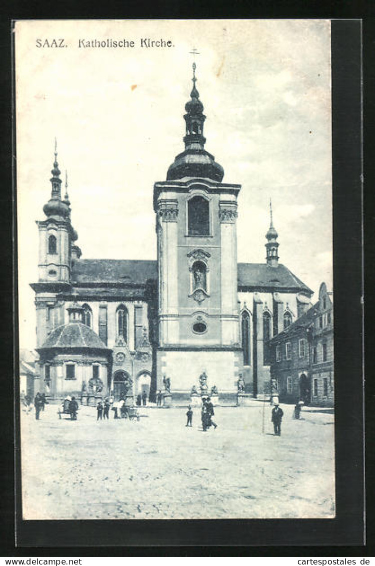 AK Saaz, Katholische Kirche Mit Passanten  - Czech Republic